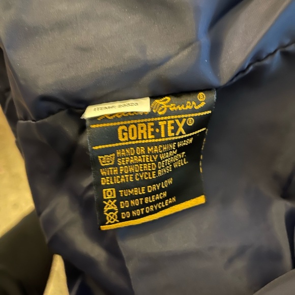 Eddie Bauer Rain coat - Size M - Picture 8 of 8